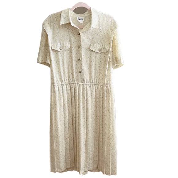 Vintage Dresses & Skirts - Vintage Leslie Fay yellow floral pleated plus size dress